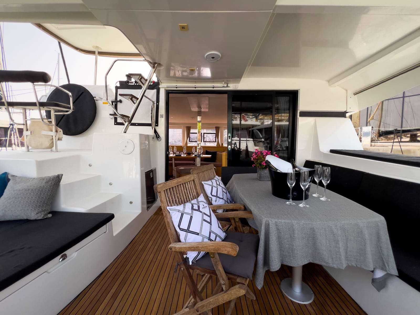 Book the Lagoon Catamaran: The Bowie Lagoon for Your Perfect Malta Trip